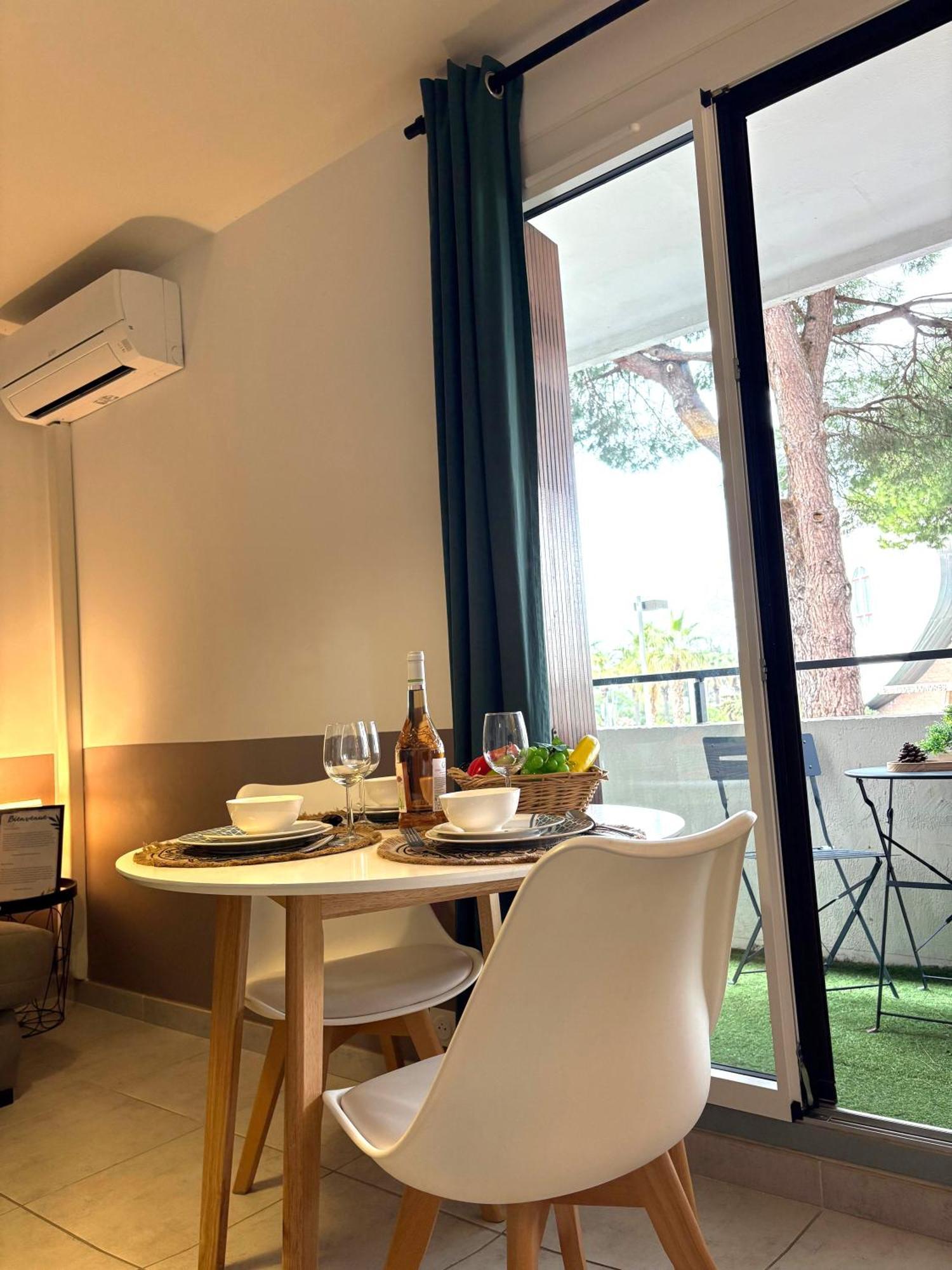 L'Amazone Studio Plein Centre Plages A 2Min Clim Wifi Sur Le Port - Top Prosconciergerie- La Grande Motte Exteriér fotografie