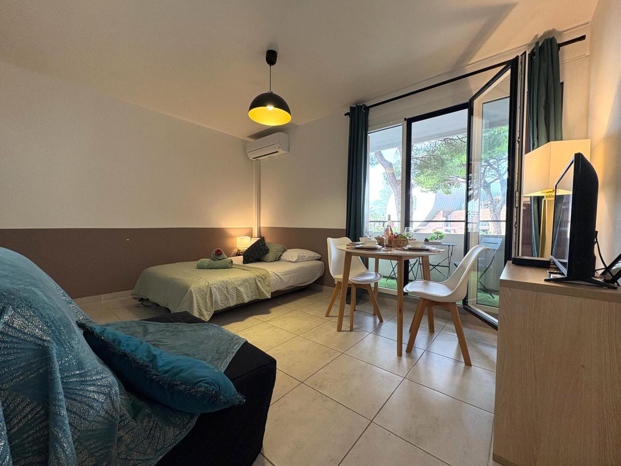 L'Amazone Studio Plein Centre Plages A 2Min Clim Wifi Sur Le Port - Top Prosconciergerie- La Grande Motte Exteriér fotografie